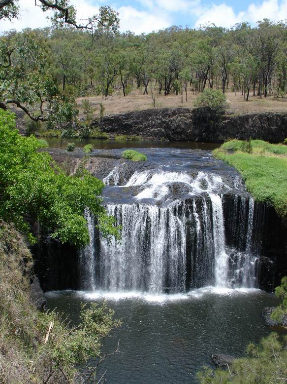 Millstream falls