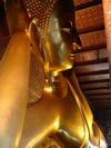 Chram Wat Pho a uvnitr tohoto chramu je lezici budha neboli Recycling budha.