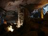 Sungsot Cave je opravdu obrovska jeskyne s obrovitanskymi saly.