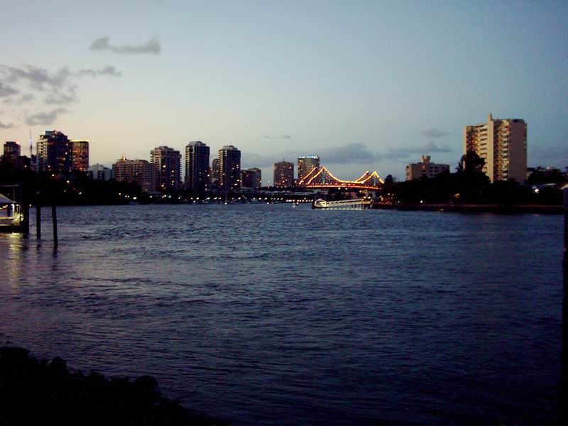 Nocni pohled na Brisbane z mista, kde jsme pozdeji delali BBQ (Barbecue)...