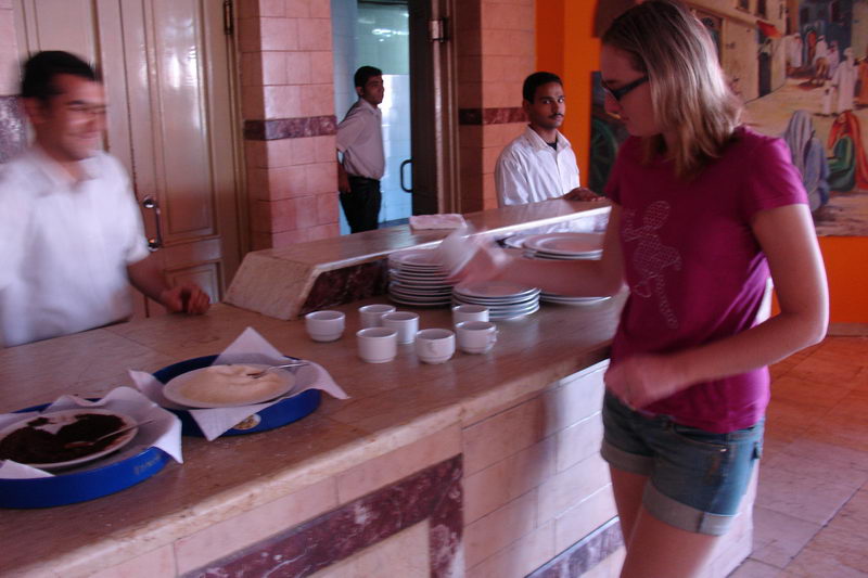 Hrnecky na kafe jsou samozrejme bez usi.