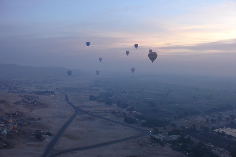 Celkem letelo asi 15 balonu