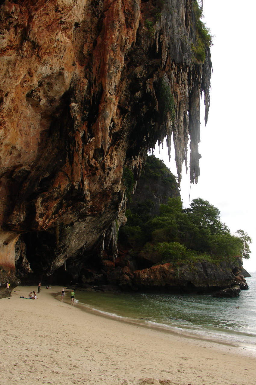 Pranang cave beach