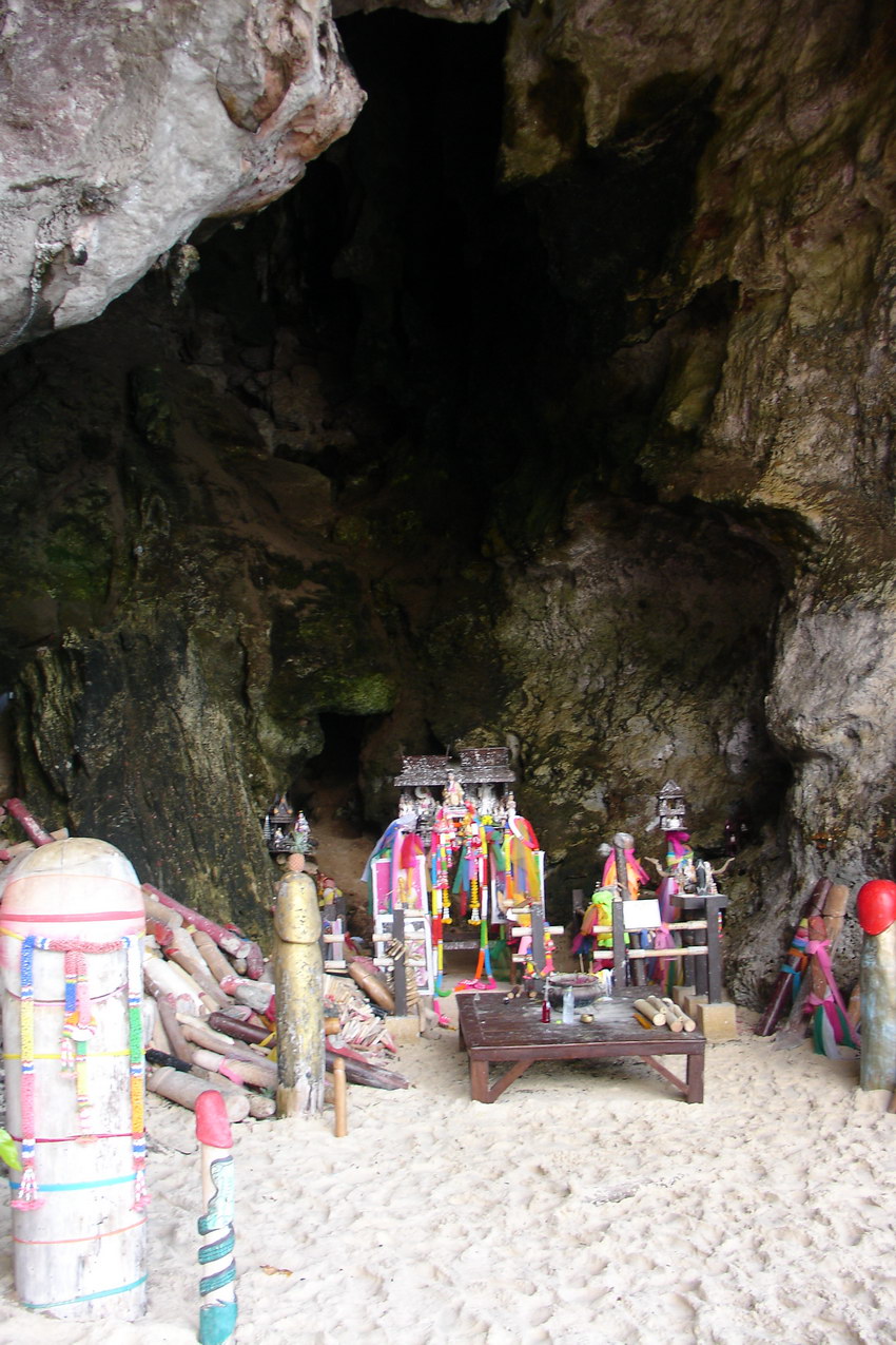 Penis in Pranang Cave Beach, Krabi